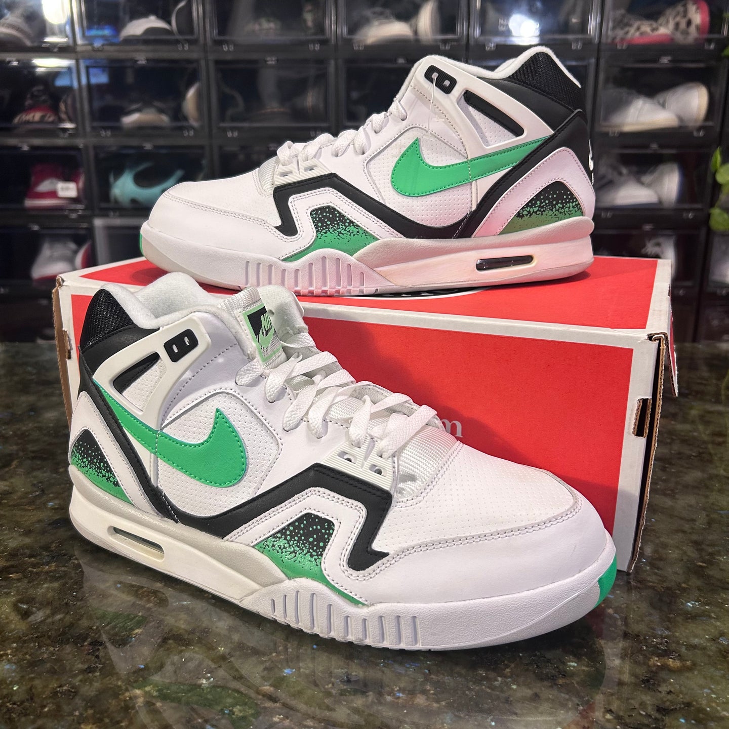 Nike Air Tech Challenge