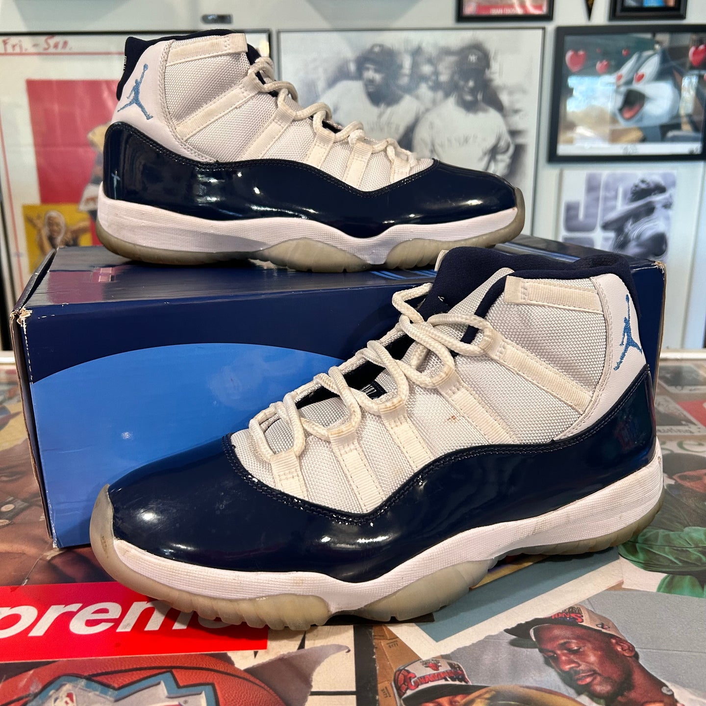 Jordan 11’s navy and white