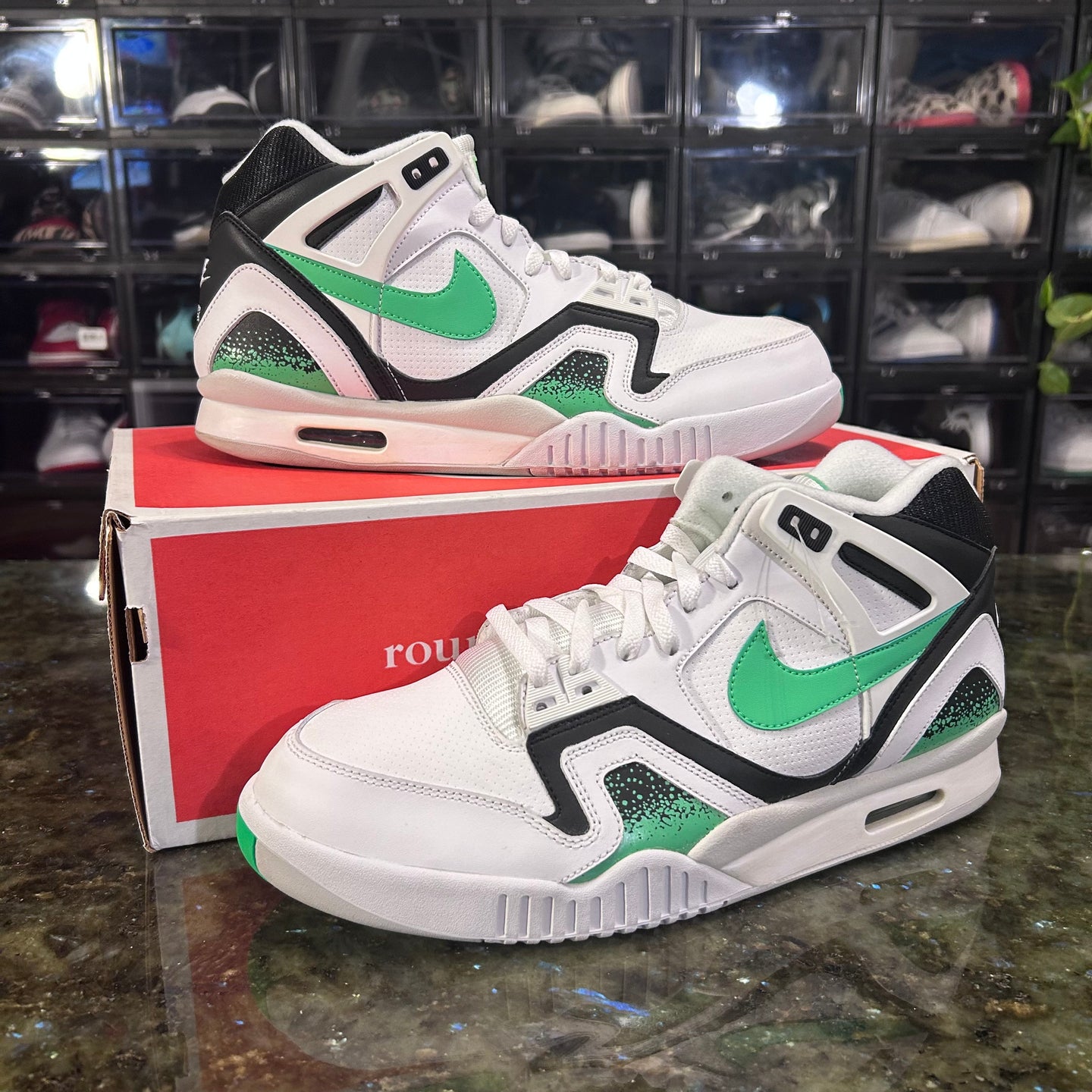 Nike Air Tech Challenge