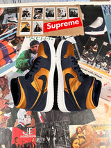 Air Jordan 1 Mid SE "Stain Gold"